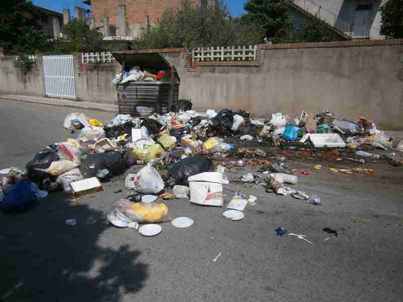 Rizziconi: nuova emergenza rifiuti