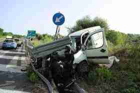 Sbanda un furgone nel vibonese, morte tre donne che lavoravano nella Piana