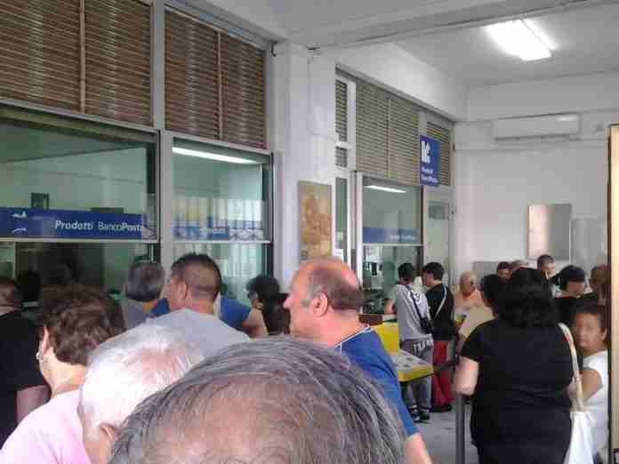 fila ufficio postale Gioia