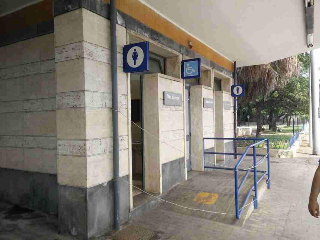 Gioia: la stazione ferroviaria in stato di abbandono