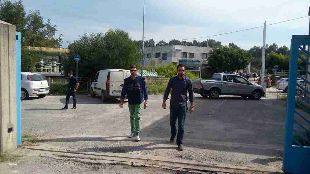 Troppi metalli pesanti, sequestrata la linea delle autobotti al depuratore