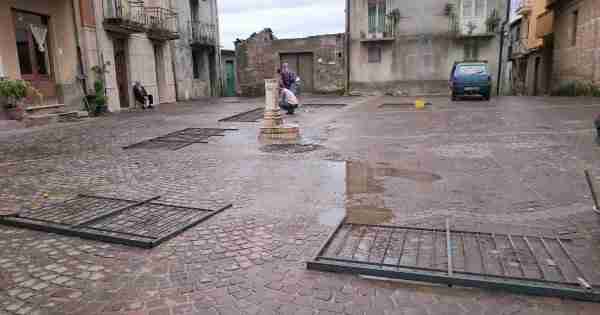 S. Anna di Seminara: una petizione per bloccare i lavori in Piazza