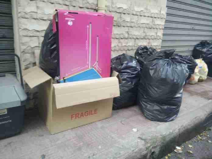 La spazzatura per strada