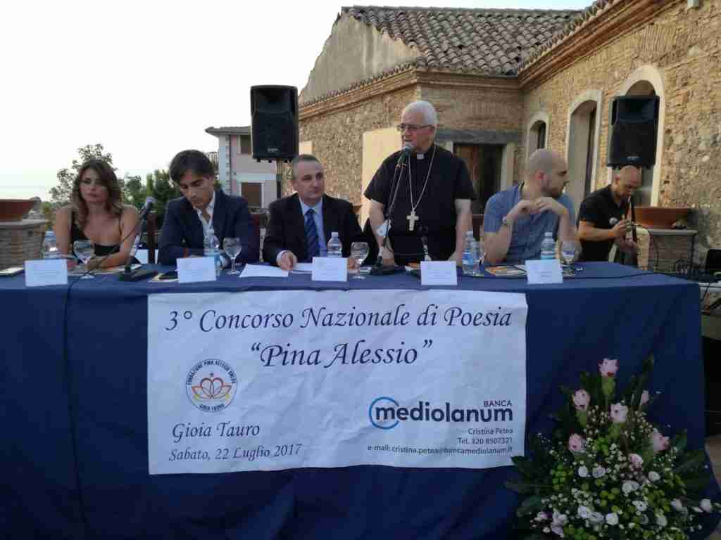 da sinistra Bagalà, Falcomatà, Alessio, il vescovo Milito e Roselli