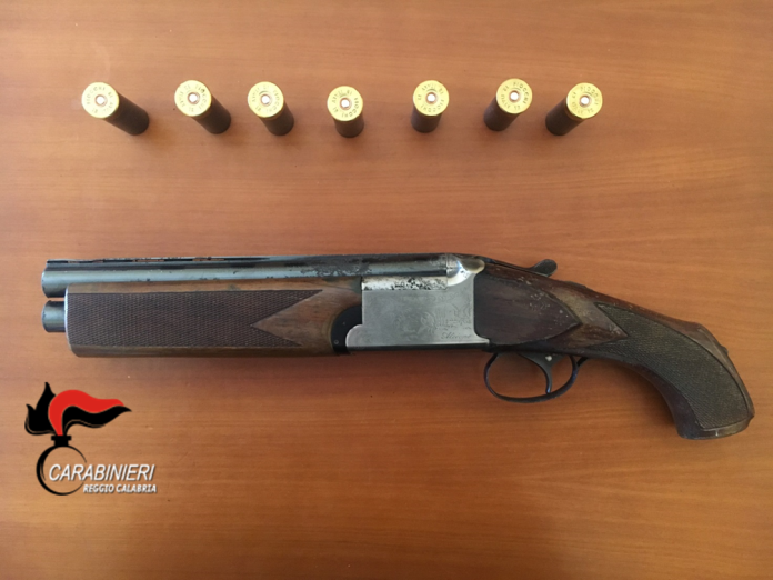 pistola la doppietta e le munizioni