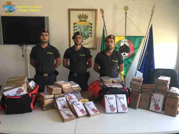 Droga Guardia di Finanza di Gioia Tauro Il carico sequestrato