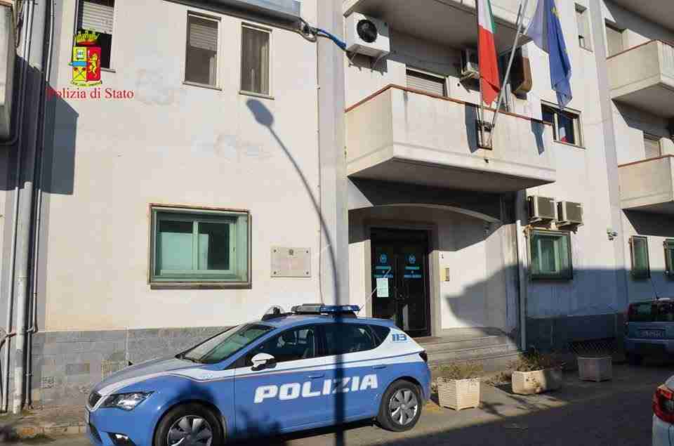 Spaccio e resistenza a pubblico ufficiale, arrestato un uomo
