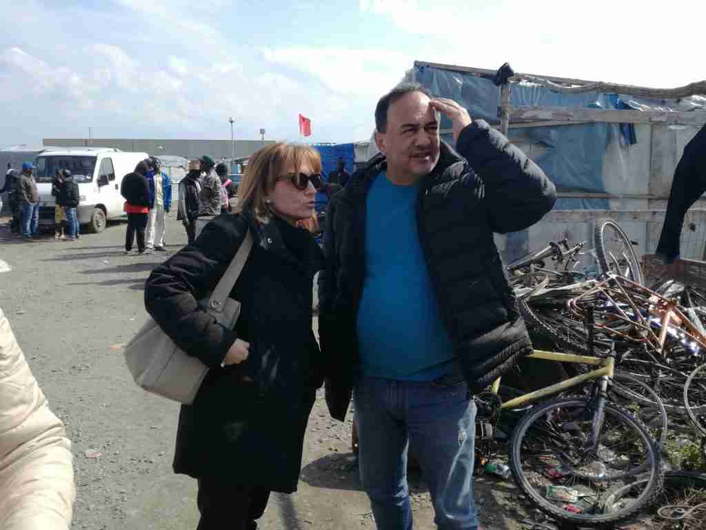 Angela Robbe e Mimmo Lucano alla tendopoli