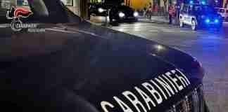 Amantea, beccato a concimare piantine di canapa in casa: un arresto
