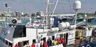 La Calabria sale a bordo della nave ResQ People