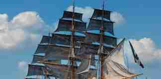 La Nave Scuola Amerigo Vespucci omaggia i Bronzi di Riace: il 5 e 6 settembre sarà a Reggio Calabria