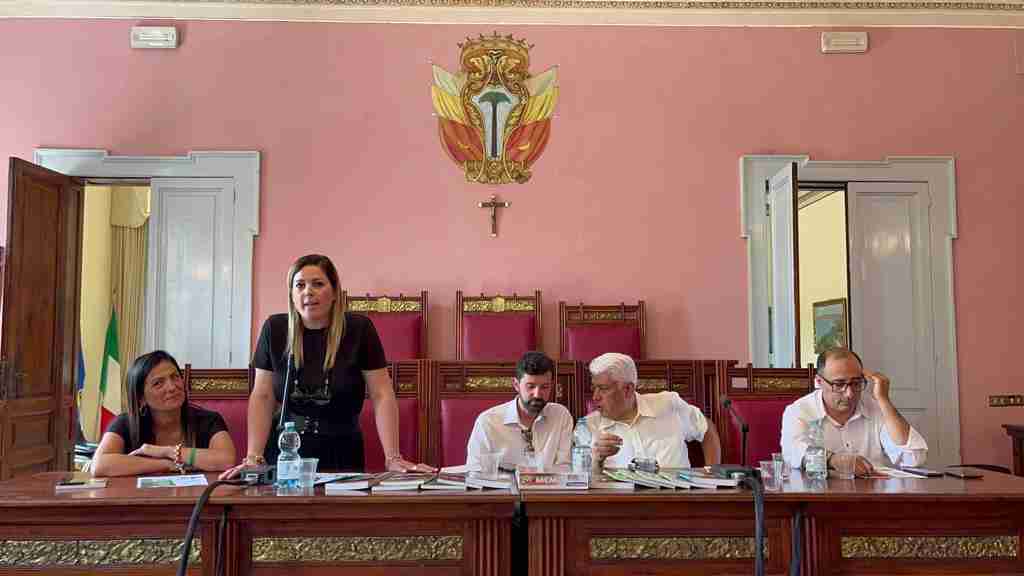 La dieta mediterranea si insegna nelle scuole: a Palmi presentato un progetto che coinvolgerà bambini e ragazzi