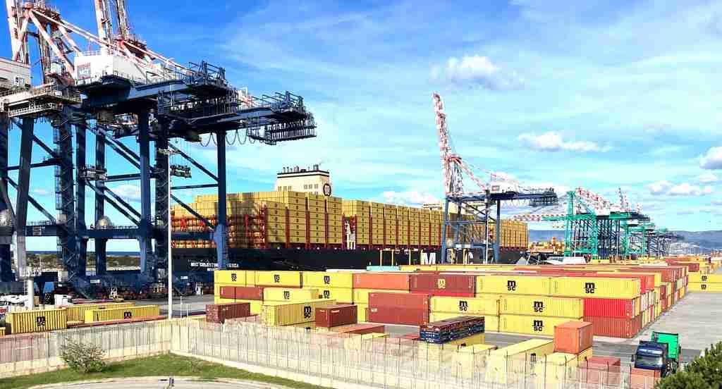 Porto di Gioia Tauro, tasse d’ancoraggio ridotte a sostegno dei traffici portuali