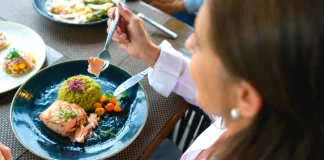 Alimentazione in menopausa: i consigli per affrontare serenamente questa fase della vita delle donne
