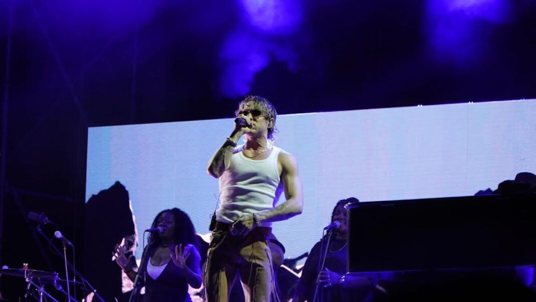 Reggio abbraccia Irama: in migliaia a piazza Castello per l’apertura del Festival ReC