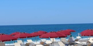 Tragedia in spiaggia a Falerna: 23enne ha un malore e muore