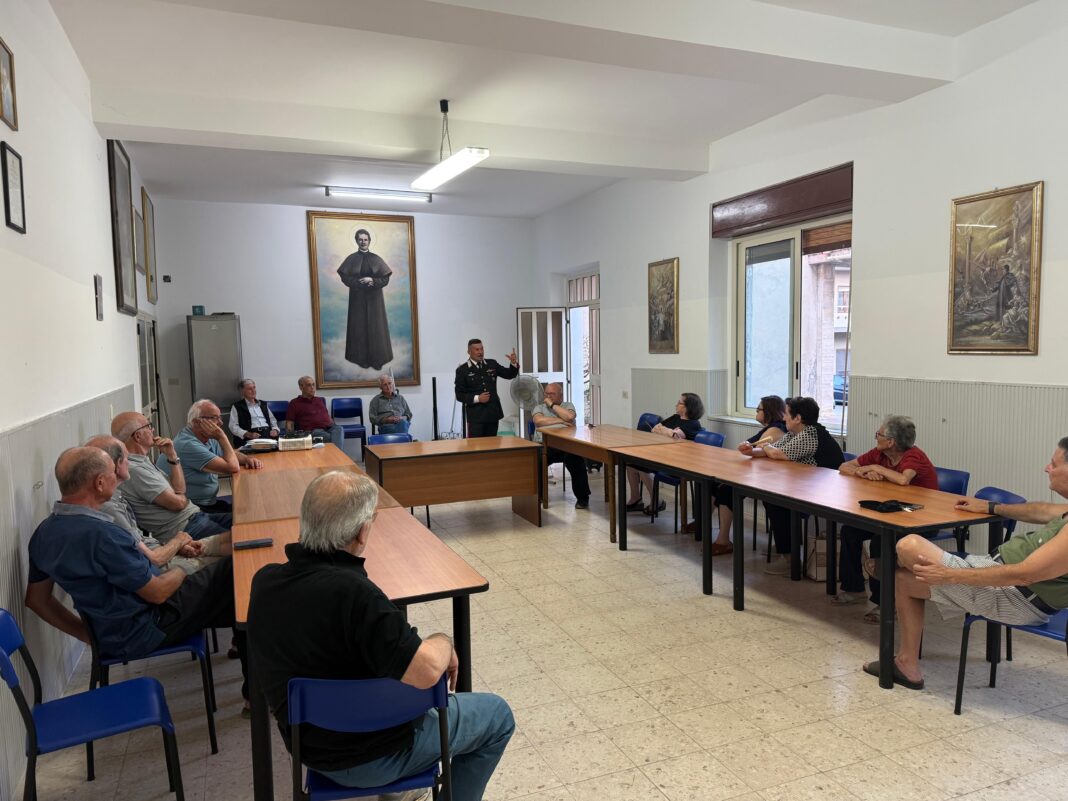 Difendersi è vivere: a Bova Marina i Carabinieri contro le truffe agli anziani