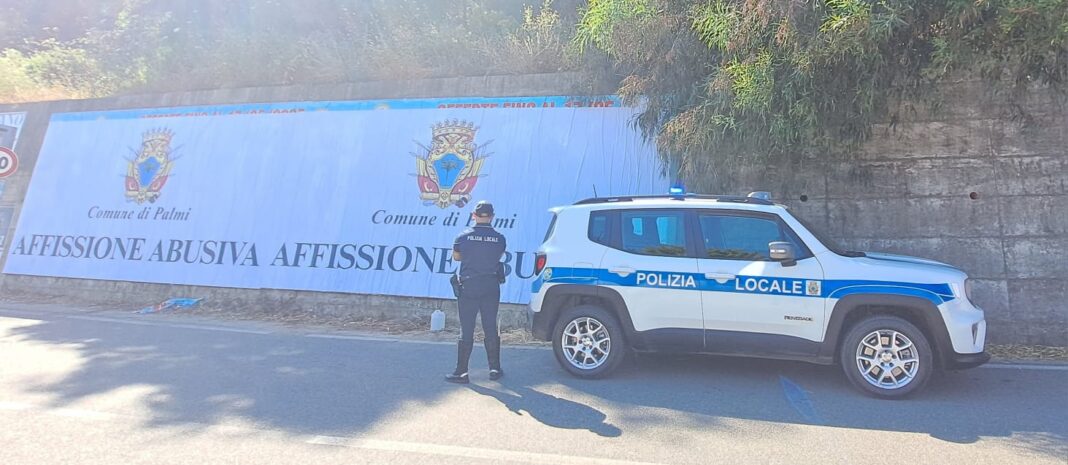 Palmi, tolleranza zero contro l’abusivismo urbano: Polizia Locale in azione per il decoro cittadino