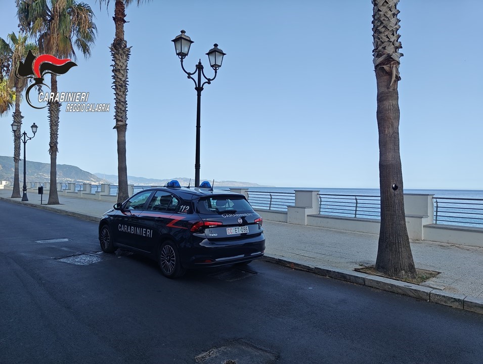 Controlli in uno stabilimento balneare: sospesa l’attività per gravi irregolarità a Bagnara