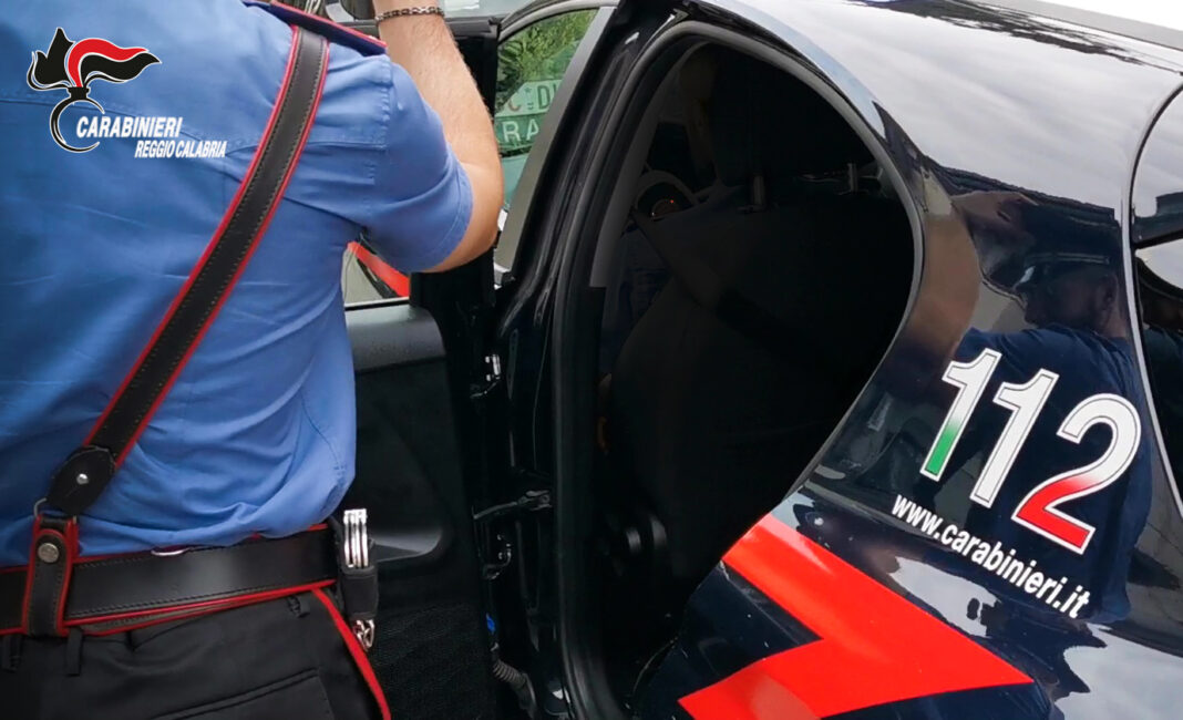 Bagnara Calabra, sequestrato deposito edile: due denunce per abusivismo e gestione illecita di rifiuti