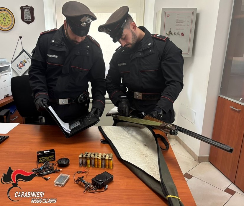 Bracconaggio a Santo Stefano in Aspromonte: denunciato un uomo con richiamo acustico per tordi