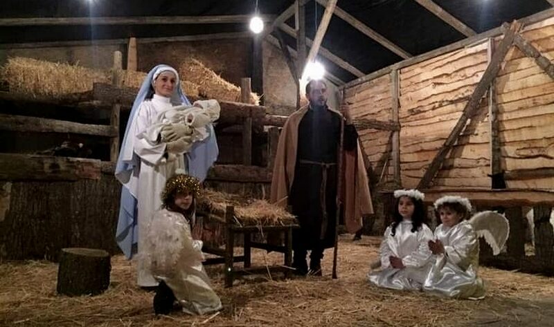Melicucco accende la magia del Natale con il Presepe Vivente