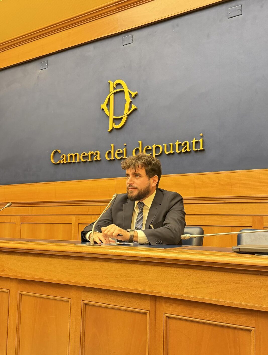 Oliveri accelera: da Roma a Palmi la provocazione come sfida politica