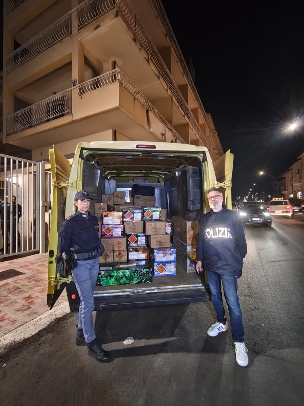 Sequestrate 5 tonnellate di materiale pirotecnico irregolare nel Reggino