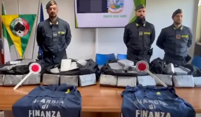 Gioia Tauro, maxi-sequestro di 248 chili di cocaina al porto