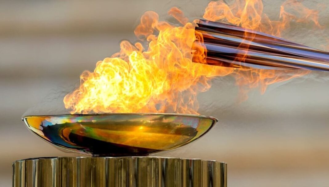 La fiamma olimpica passsa da Gioia Tauro