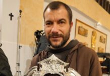 La reliquia della Terra del Transito di San Francesco fa tappa a Taurianova: intensa serata di spiritualità al Monastero della Visitazione