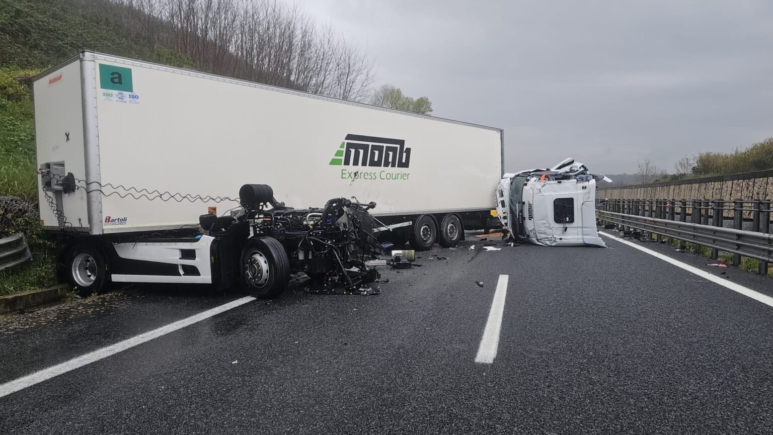 Traffico rallentato sulla A2 tra Palmi e Gioia Tauro per incidente che ...