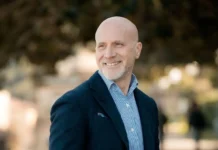 Palmi, Cardone inaugura la sede elettorale: “Un luogo per incontrarci e costruire il futuro della città”