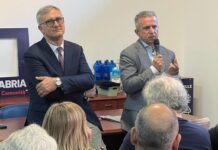 Palmi e la sfida del commercio: partecipato incontro tra Giovanni Calabria e gli esercenti