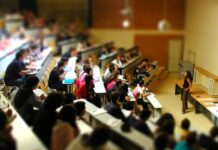 Calabria, al via il “reddito di merito”: fino a 1.000 euro al mese per gli studenti che restano negli atenei regionali