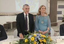 Il Lions Club Gioia Tauro–Piana celebra il passaggio della Campana: Bagalà consegna il testimone a De Caria