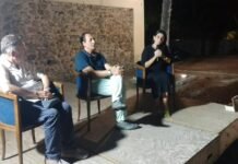 Gioia Tauro, successo per la presentazione di Sabbetta Guastalietti: Vitaliano incanta Piazza Mercato