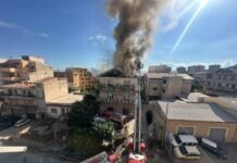Palmi, incendio sul tetto di una palazzina lungo la SS18: intervento dei Vigili del Fuoco 825266315 1128929169708747 4753329953538652622 n