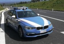 Ciclista in Autostrada sulla A2: fermato dalla Polizia Stradale, era ricercato per una condanna definitiva dav
