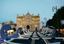 Sport, creatività e tradizione: a Reggio Calabria prende forma la Regata del Mediterraneo in notturna barche regata mediterraneo